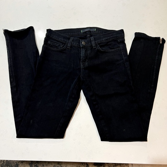J Brand The Deal Noir Skinny Jeans - Picture 6 of 12